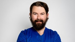 Richard AUTNER sa ukázal takmer nahý aj s otcom: POZRITE sa po kom podedil šarm!