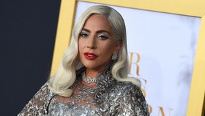 Lady Gaga zarába milióny, no jej otec odkázaný na charitu! TOTO je dôvod!