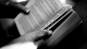 Predsavzali ste si viac čítať? Tieto knižné tipy vám nedajú šancu svoj cieľ porušiť