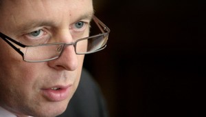 Smer chce mimoriadnu schôdzu a hlavu Mikloša