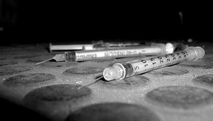 Podobá sa heroínu ale rozloží vašu kožu zaživa, nebezpečná droga je pôvodom z Ruska