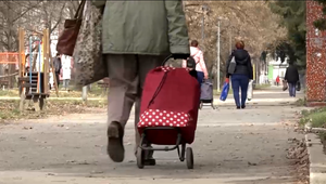 Oklamal ju a prišla o tisícky eur. Seniorku nachytali vďaka novému triku