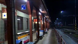 Muža zrazil vlak, prišiel o obe nohy