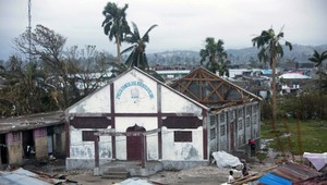 Hurikán zabil stovky ľudí