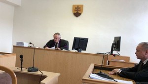 Prezident Kiska sa postavil pred súd. Vypovedal v spore o pozemok