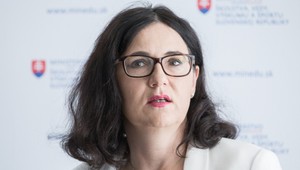 Opozícii sa ministerku školstva nepodarilo odvolať. Lubyová plánuje v reformách pokračovať