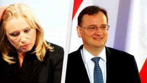 Ako sa tvári politik pred koncom? Pot a úsmev cez zuby