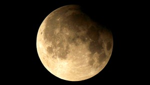 Čína chce dobyť Mesiac, plánuje pristáť na jeho odvrátenej strane