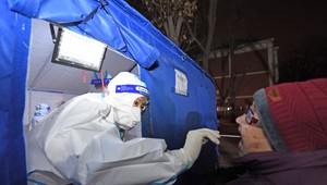 Karanténa pre pozitívnych trvá päť dní, NCZI zverejnilo návod ako stiahnuť Covid preukaz