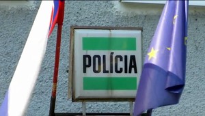 Chodec utrpel po nehode vážne zranenia. Vodič z miesta nehody ušiel, polícia prosí o pomoc