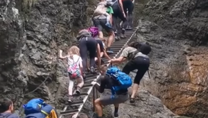 Odkaz z Národného parku pre turistov: Nechce sa im vstávať a potom budú mudrovať, že musia čakať v rade