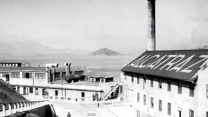 Útek z väznice Alcatraz. Väzni mohli prežiť aj nástrahy Tichého oceánu