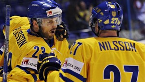 Švédsky výber doplnia Sedinovci a Edler, Helvéti na koni