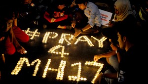 Pozostalí obetí letu MH 17 budú žalovať Ukrajinu