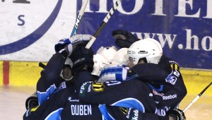 Hokej: HK K CERO Nitra - MHC Mountfield 2:0 po prvej tretine