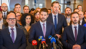 Opozícia sa zhoduje: Štátny rozpočet je neudržateľný a ohrozuje ekonomiku