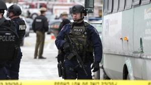 Streľba v nákupnom centre! Traja mŕtvi