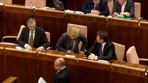 Kupovanie poslancov pri voľbe generálneho prokurátora: TV JOJ zistila, že Sulík, Bugár, Hort a Hrušovský nevypovedali