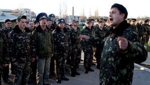 Kyjev sťahuje ukrajinské jednotky z Krymu. Západ pripravuje sankcie