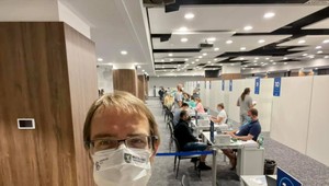 Spúšťa sa očkovanie detí: Lekár hlavného mesta Tomáš Szalay vysvetľuje, na čo by sa mali rodičia pripraviť