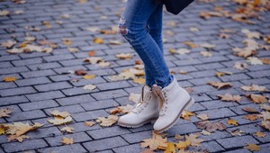 Čo všetko nosíme domov na topánkach?