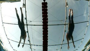 Nadišla najtmavšia hodina plávania...