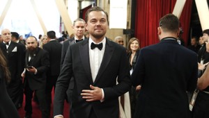 DiCaprio prvýkrát ukázal na verejnosti svoju mladučkú partnerku