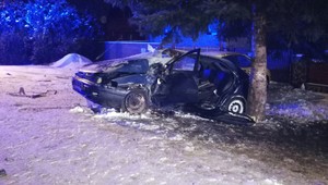 FOTO: Vážna dopravná nehoda na Liptove, vodič mal iba 14 rokov