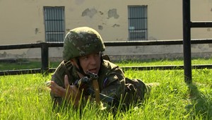 Posledné dni hlásenia sa na vojenskú prípravu. Absolventi získajú viac ako 1 000 eur