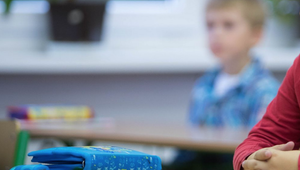 Systém ospravedlňovania vymeškaných hodín prejde zmenou. Lekárske potvrdenie netreba vždy, ale len do limitu