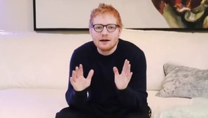 Sheeran sponzorom futbalového klubu. Napodobní Mogwai či Libertines