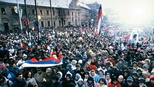 Exkluzívny prieskum AKO pre TV JOJ: Chceli by žiť občania v režime spred roku 1989?