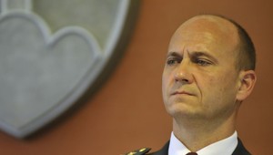 S exprezidentom PZ Spišiakom v radoch PS majú problém komentátori aj politológovia. Je to krok vedľa, tvrdia