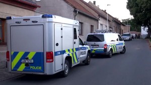 Tragická nehoda. Iba 4-ročné dieťa vypadlo z auta, zraneniam podľahlo