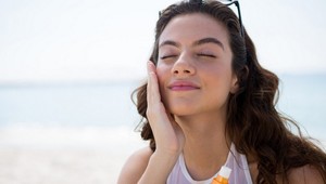 10 návykov, ktoré majú ženy s dokonalou pleťou: Tieto rady pomôžu aj vám!