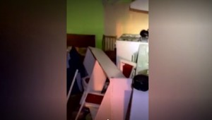 Deň po tragédii: Schodisko aj výťah zmizli, ukazujú zábery zvnútra prešovského paneláku