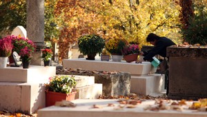 V byte mal 23 mŕtvych žien. Nosil si ich z cintorínov