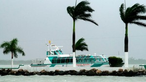 Tropická búrka Arthur dorástla na hurikán