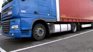 Vodič varil polievku na parkovisku, zhorel kamión aj ďalšie návesy