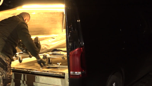 Polícia vyšetruje smrť 16-ročného chlapca, príčinou bolo strelné poranenie hlavy