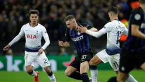 Pred pol rokom bol na odchode, teraz v Škriniarovi vidia budúceho kapitána