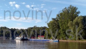 Na Dunaji pri Slovnafte sa zrazili lode