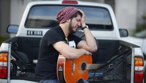 Fanúšik sa vlámal do speváčkinej rezidencie, osprchoval sa a zaspal