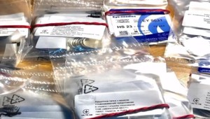 Cesta Ukrajinca na luxusnom aute dlho netrvala. Na hraniciach ho zadržali aj so špeciálnym materiálom do nemocníc