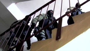 Podľa informácií TV JOJ, NAKA zasahovala na Ústredí práce v súvislosti so sledovaním novinárov, zobrala dokumenty