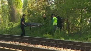 VIDEO: Mŕtva žena pri internáte. Ležala tam niekoľko mesiacov