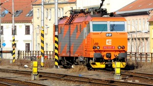 Vysokoškoláka (23) zachytil rýchlik. Je dolámaný, ale žije!