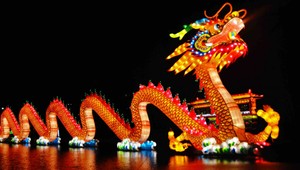 Oslavy nového roka vrcholia. TAKTO Číňania vítajú kohúta