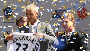 Futbalový guru Beckham späť na trávnik