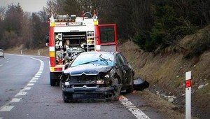 Havária s tehotnou ženou! Auto sa niekoľkokrát prevrátilo